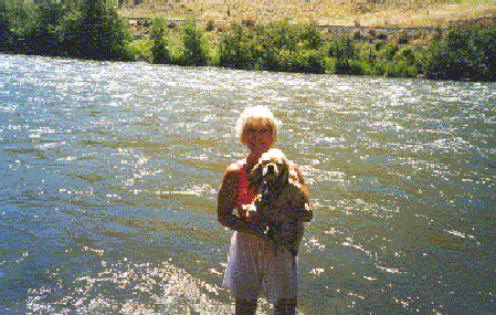 Lynda and Buster.gif (70269 bytes)